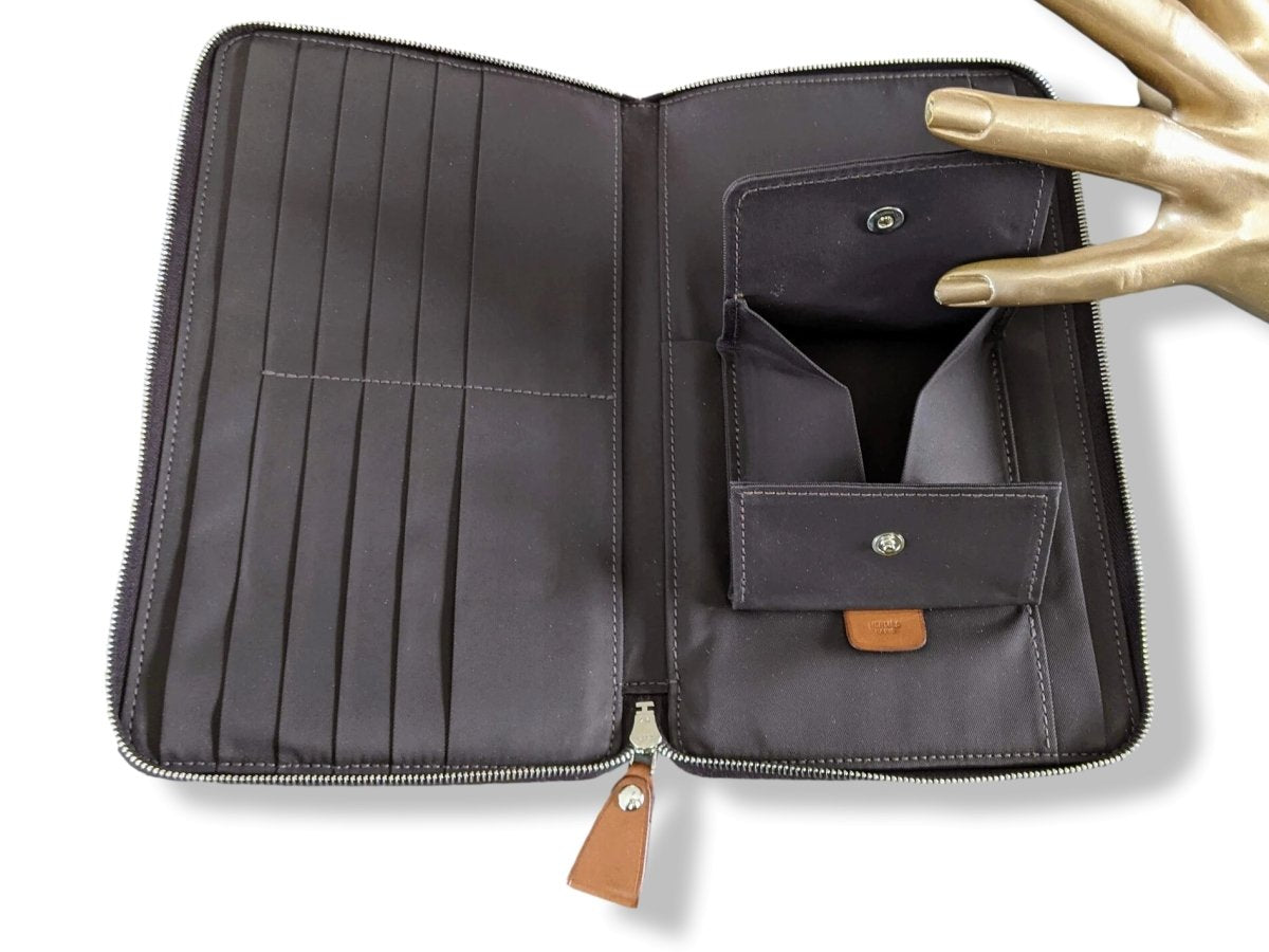 Hermes 2010 Canvas with Barenia QUADRIGE Azap Zip Wallet GM, Rare! - poupishop