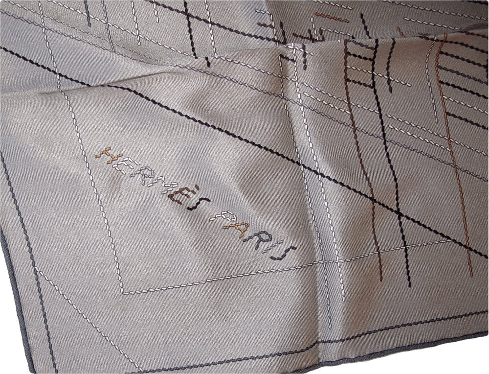 Hermes 2010 Etoupe Pique Sellier Vintage Silk 70, Mint! - poupishop