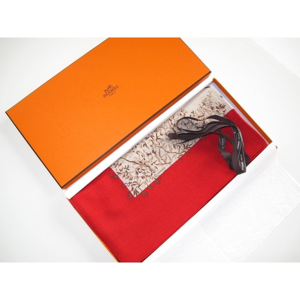 Hermes 2010 Red/Natural Les Girafes Cashmere Shawl 140, Box! - poupishop