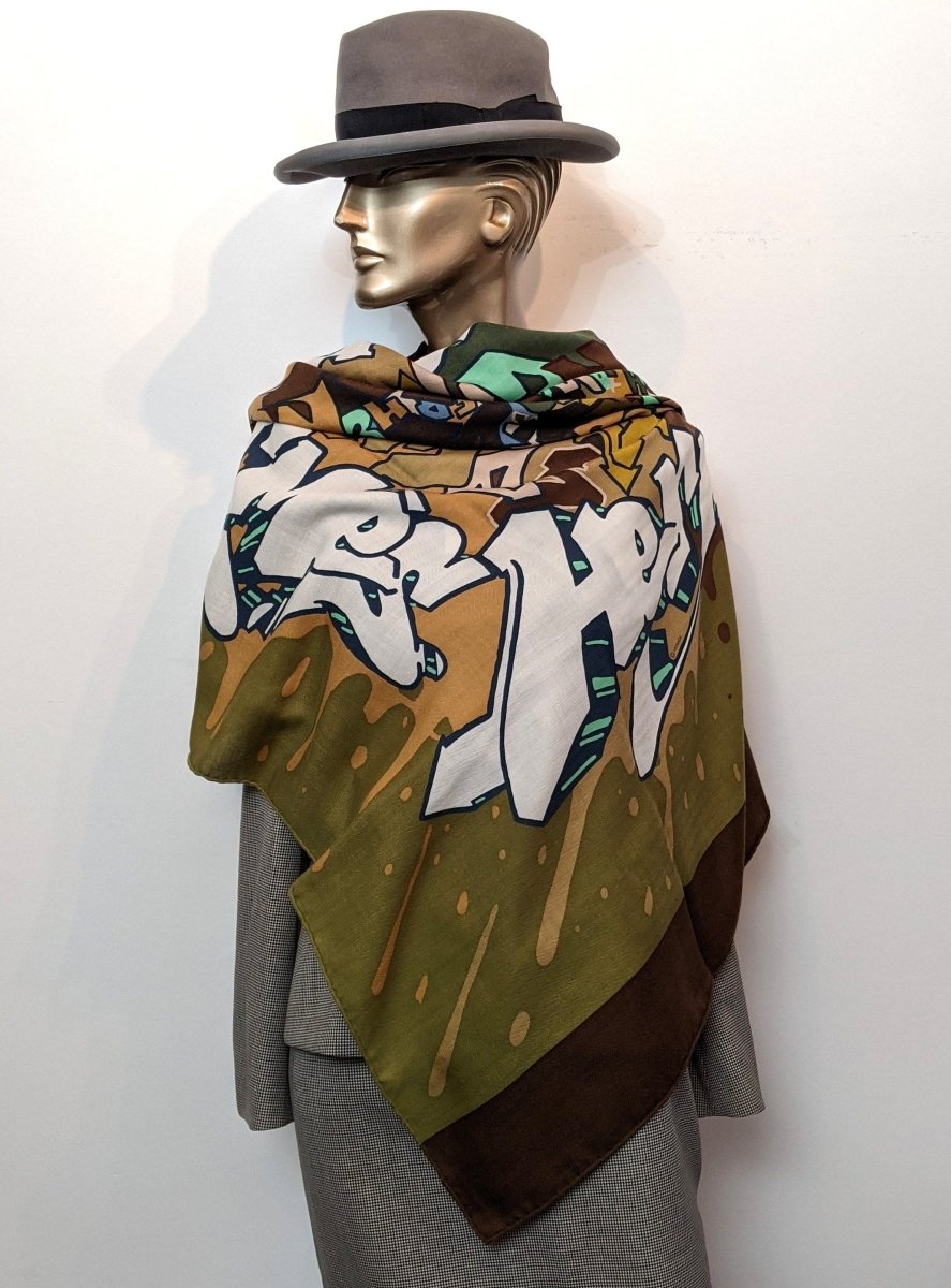 Hermes 2010s Kaki/Blanc GRAFF by Cyri Konga Phan Cashmere Shawl 140, New! - poupishop