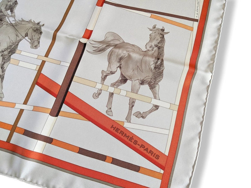 Hermes 2012 Beige Mastic SAUT D'OBSTACLE Special Issue SAUT AU GRAND PALAIS Twill 90