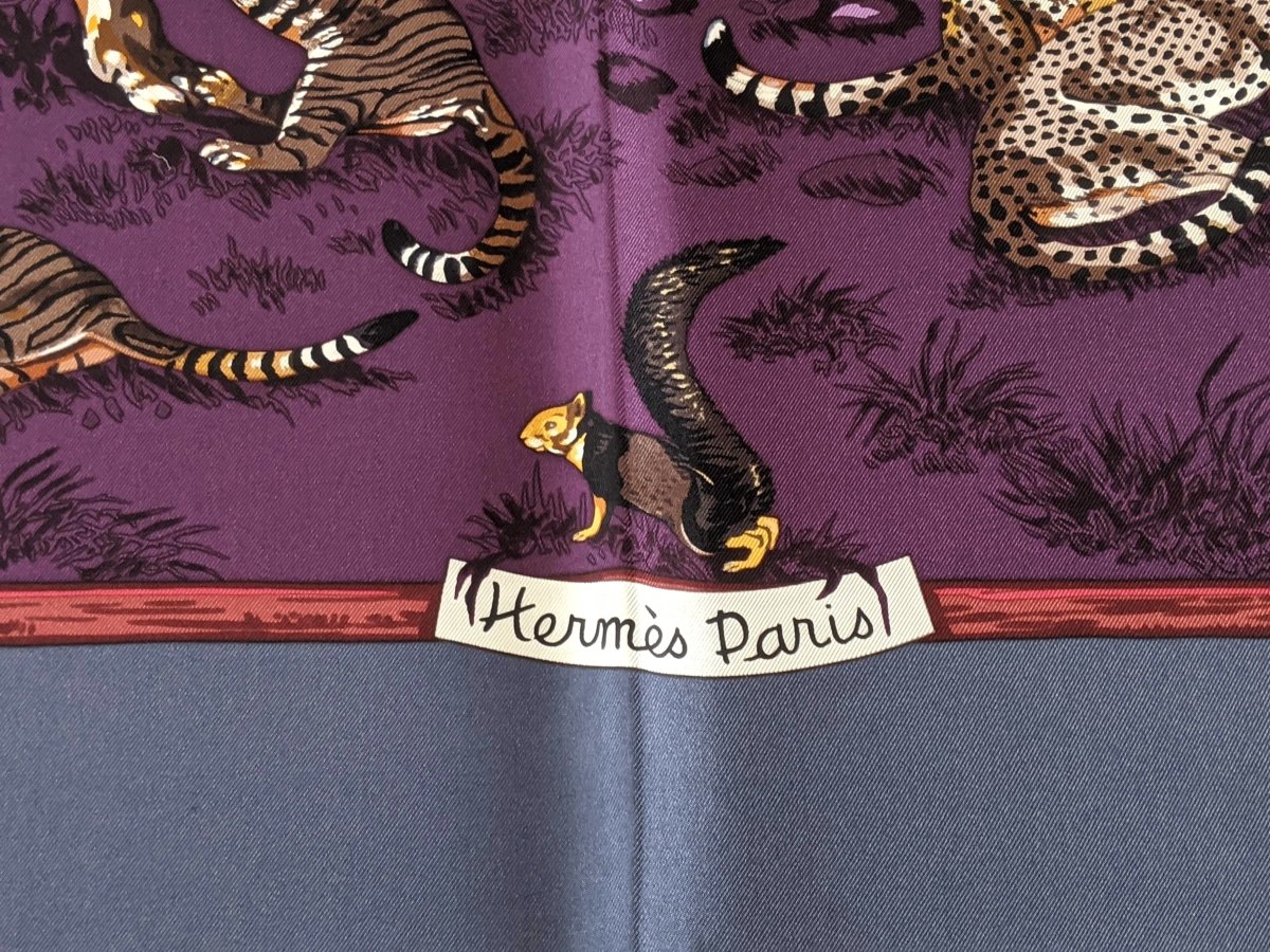 Hermes 2012 Bleu-Gris/Violet TENDRESSE FELINE by Robert Dallet Blanc Matt Overprint Twill 90, New!