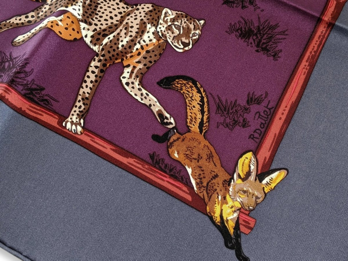 Hermes 2012 Bleu-Gris/Violet TENDRESSE FELINE by Robert Dallet Blanc Matt Overprint Twill 90, New!