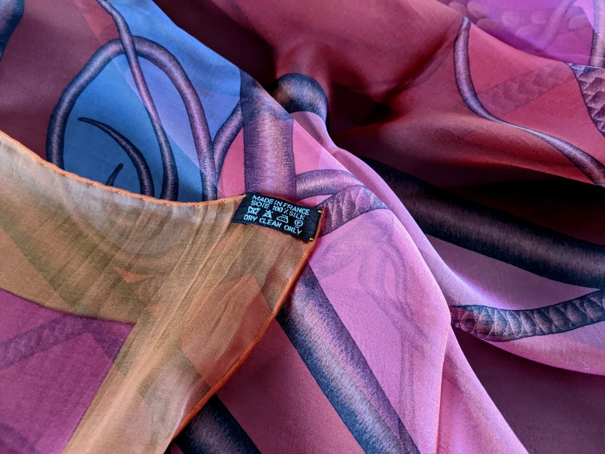 Hermes 2012 Fuchsia Jaune/Parme/Rose COUP DE FOUET Mousseline of Silk Changeante 140, NIB!