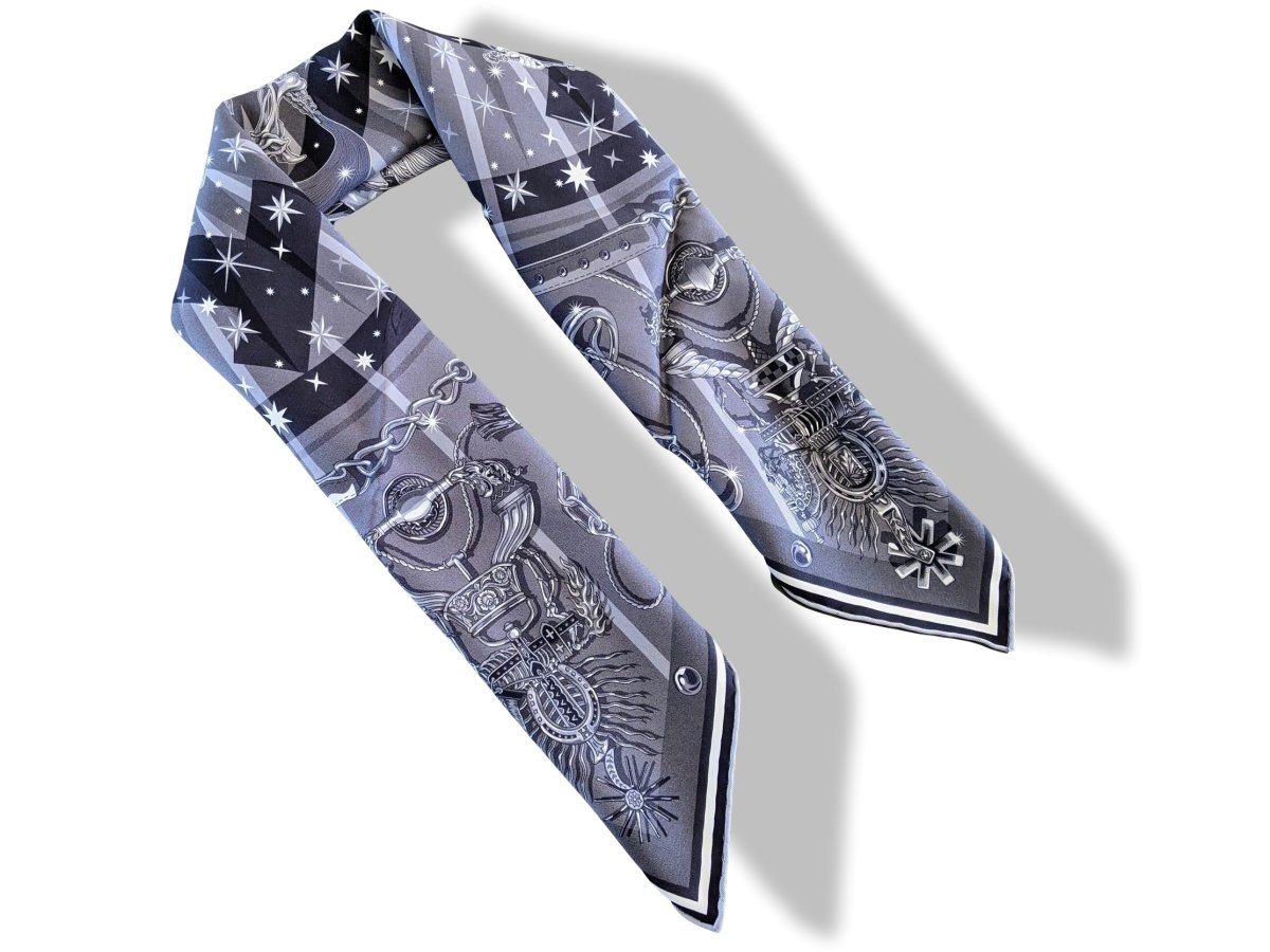 Hermes 2012 Grey C'est la Fête by Daisuke Nomura Vintage Silk Carre 70 cm, BNIB!