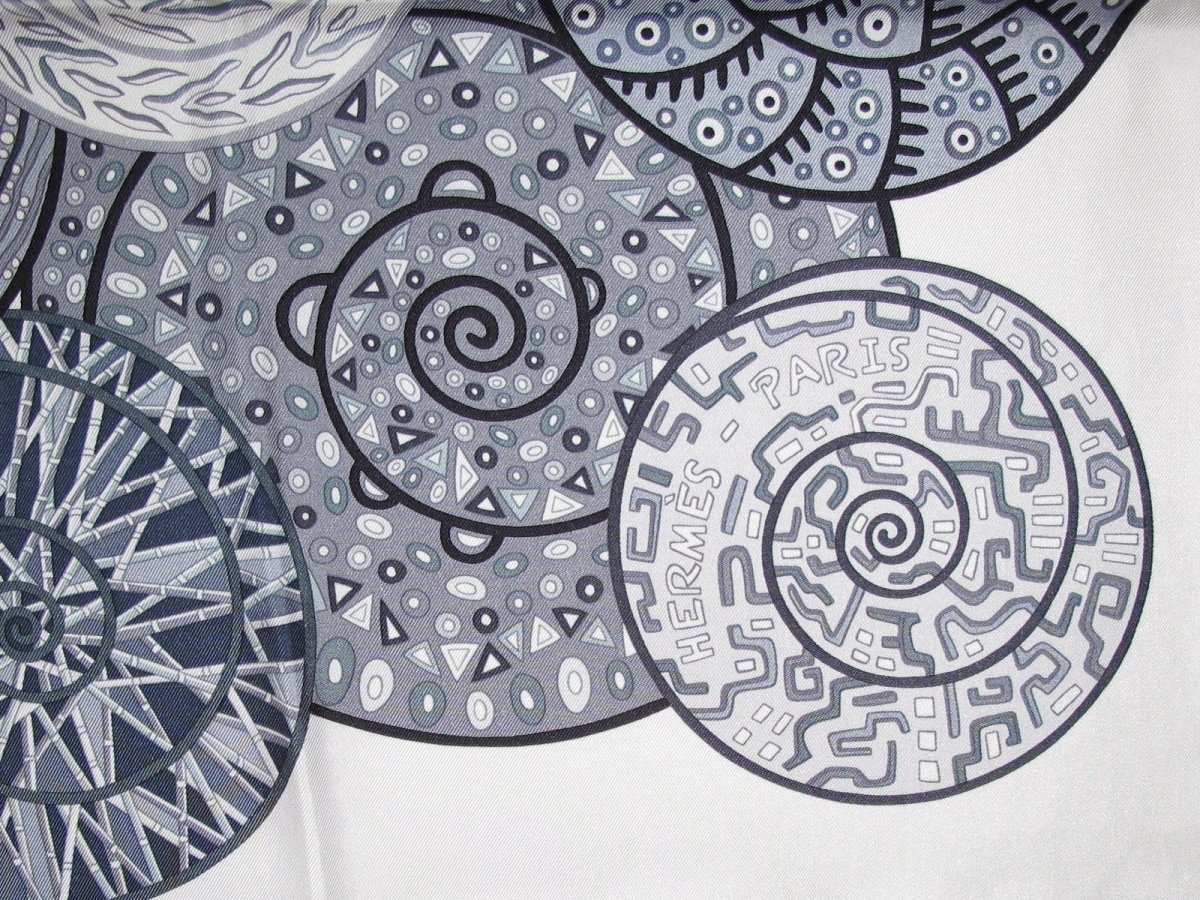 Hermes Reves D'Escargots by Christine Henry Twill 90