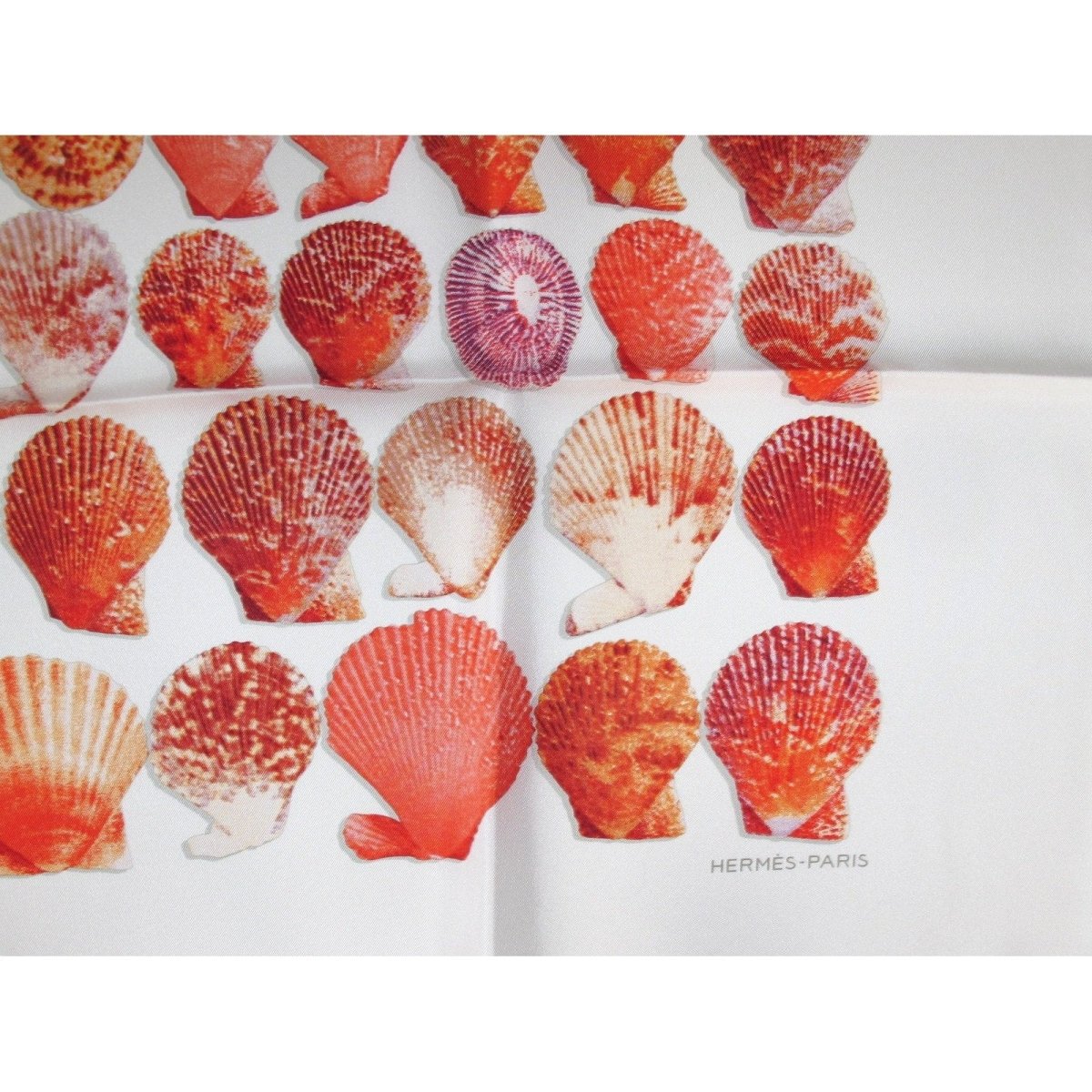 Hermes Coquilles by Robert Delpire Twill 90