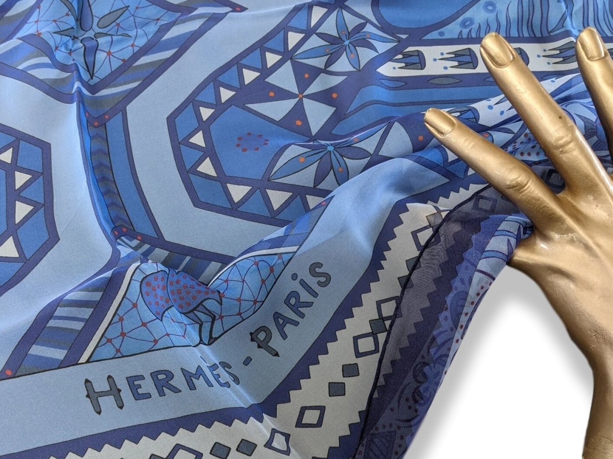 Hermes 2013 Bleu ORS BLEUS D'AFRIQUE by Zoe Pauwels Mousseline 140, New! - poupishop