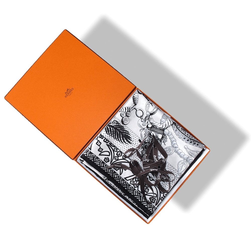 Hermes 2015 Black White Zenobie Reine de Palmyre by Annie Faivre