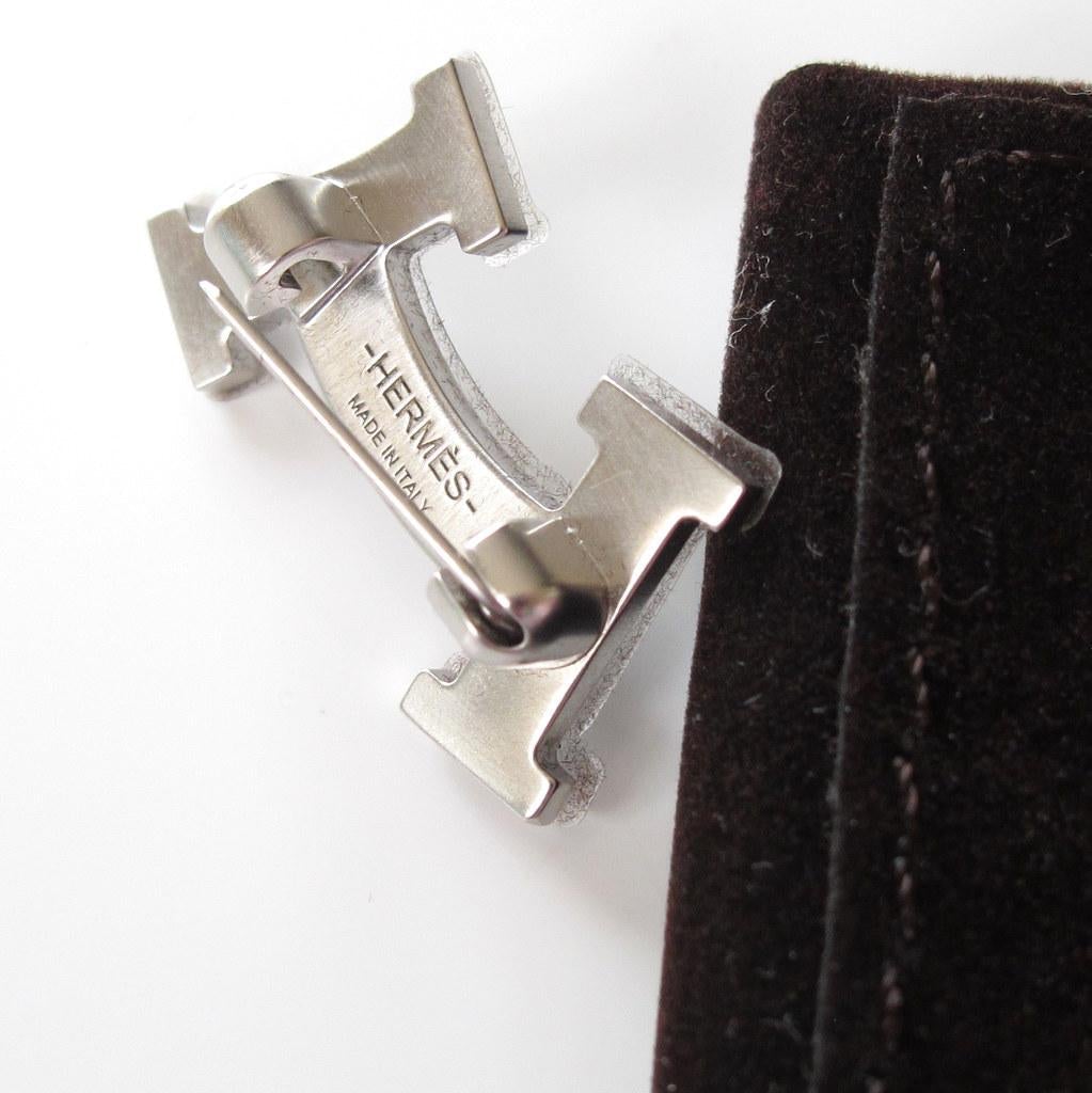 Hermes 2015 Brushed Silver Tiny Smile Badge Brooch, NIB!