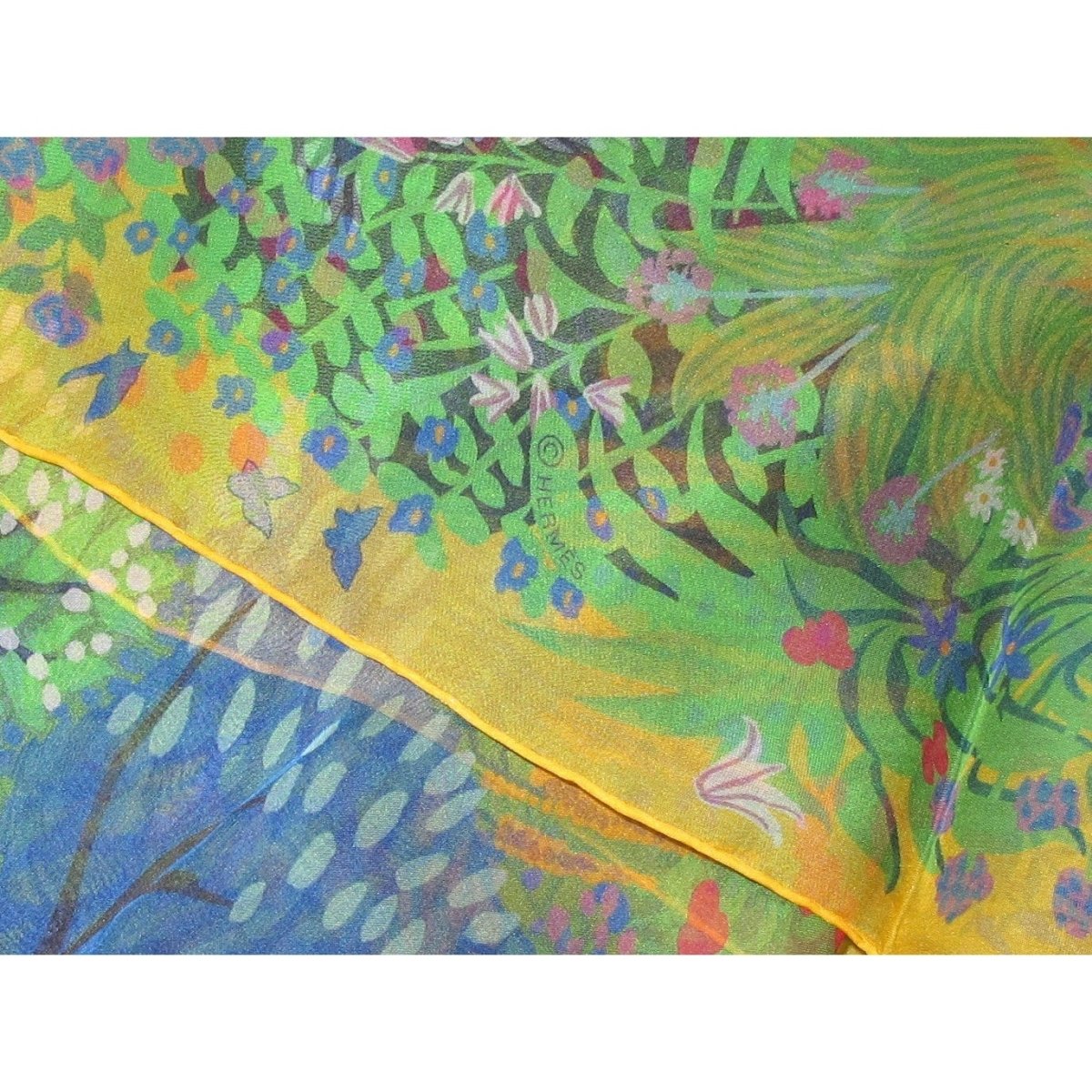 Hermes Dans Un Jardin Anglais Mousseline Shawl 140