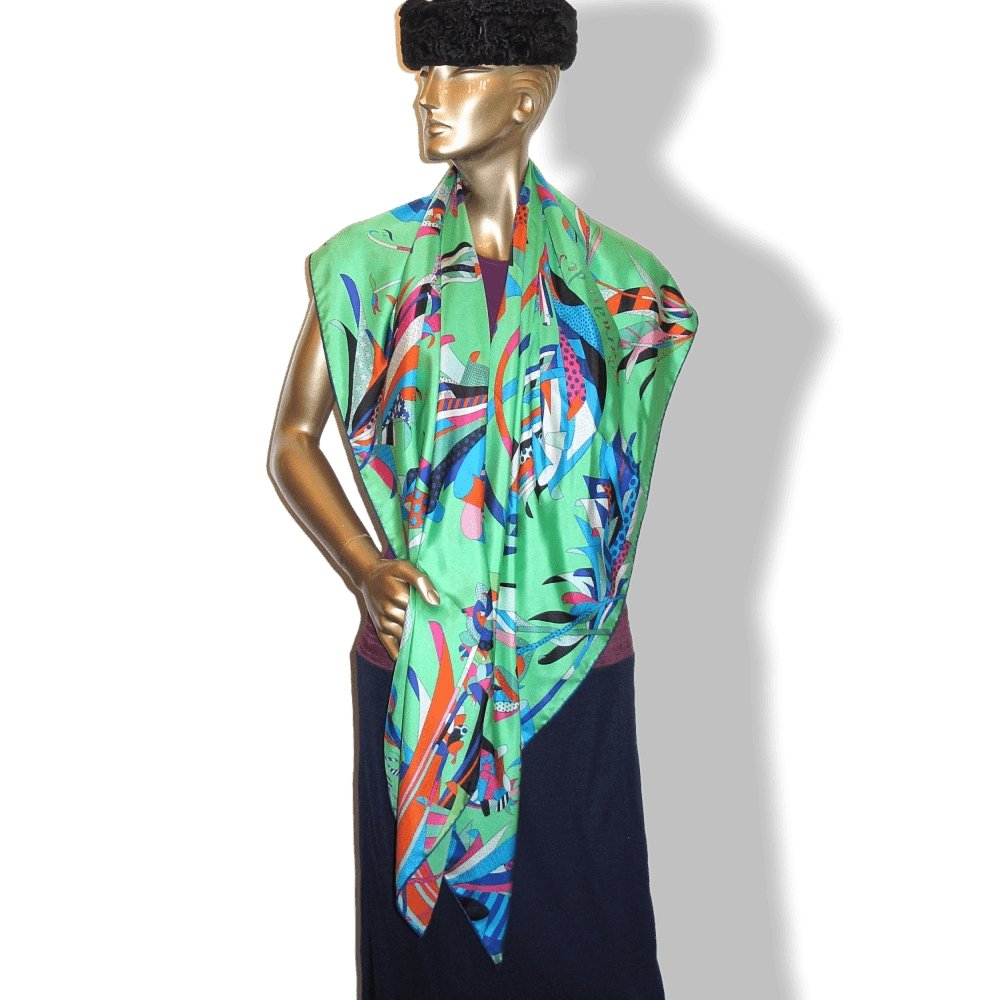 Hermes Paradis de Soie by Laetitia Bianchi Carre Geant Twill Plume 140