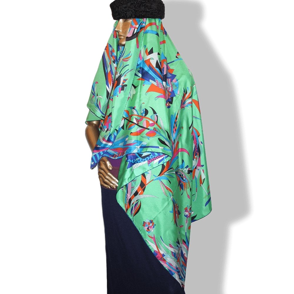 Hermes Paradis de Soie by Laetitia Bianchi Carre Geant Twill Plume 140