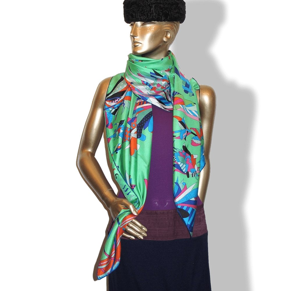 Hermes Paradis de Soie by Laetitia Bianchi Carre Geant Twill Plume 140
