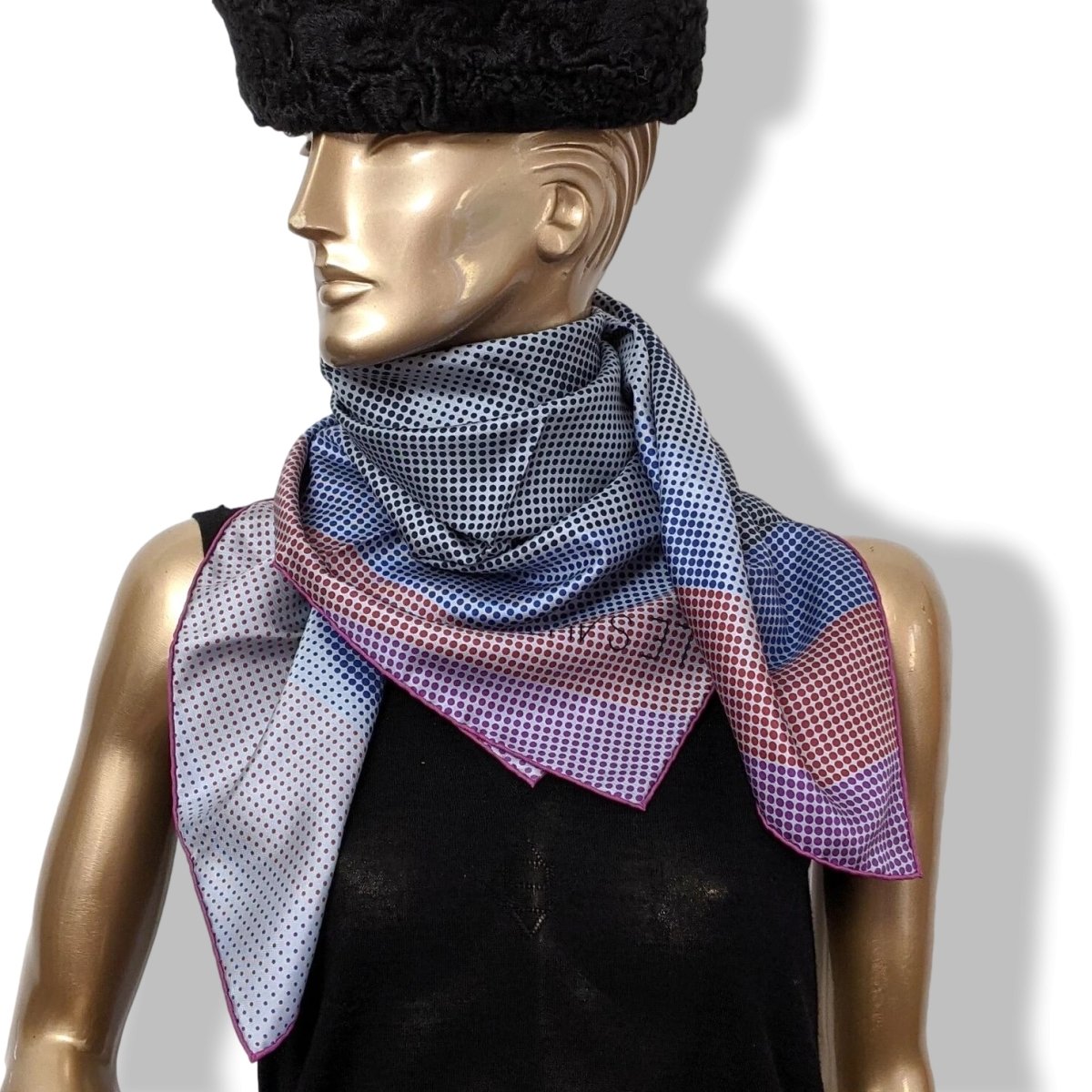 Hermes 2016 Grey/Pink/Blue Pointillism LE SAUT H by Cyrille Diatkine Twill Silk Carre 90, New!