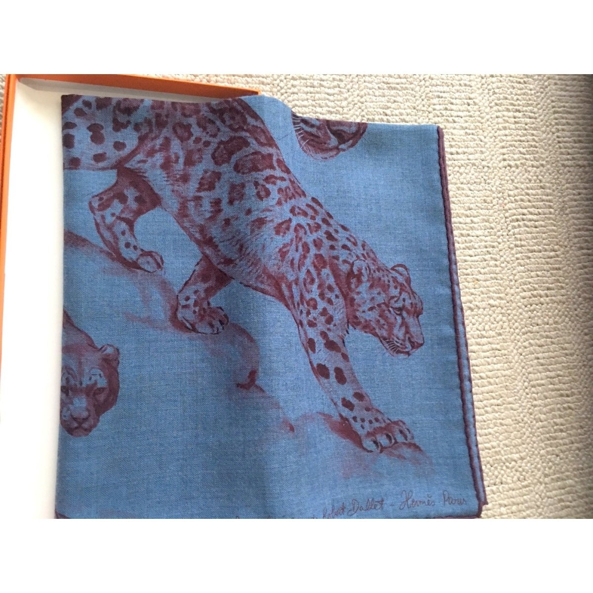 Hermes 2016 Jeans Blue Burgundy Dans 'Atelier de Robert Dallet Cashmere 140, NIB! - poupishop