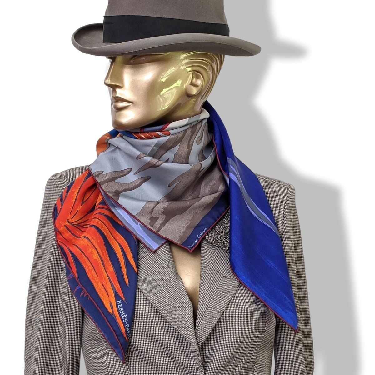 Hermes 2016 Night Blue Grey Brick AU BOUT DU MONDE by Antoine Carbonne Twill 90, New in Box!