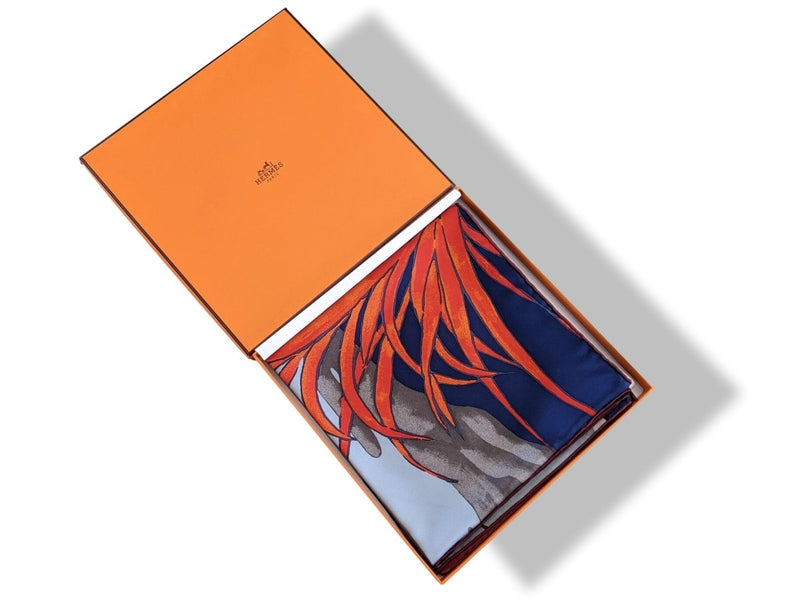 Hermes 2016 Night Blue Grey Brick AU BOUT DU MONDE by Antoine Carbonne Twill 90, New in Box!