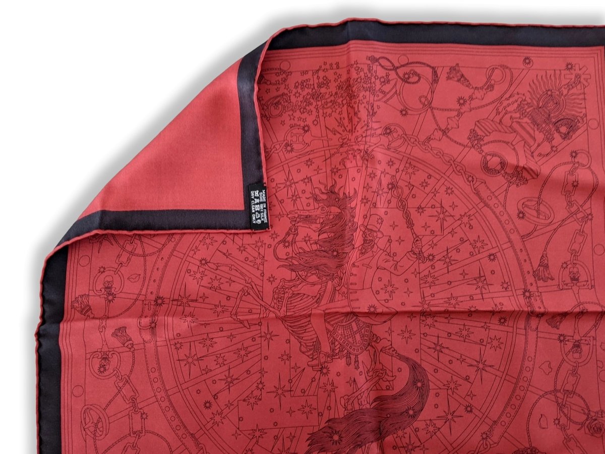 Hermes 2016 Noir/Rouge Bordeaux C'est la Fête by Daisuke Nomura Pocket Scarf Gavroche 42cm, New!