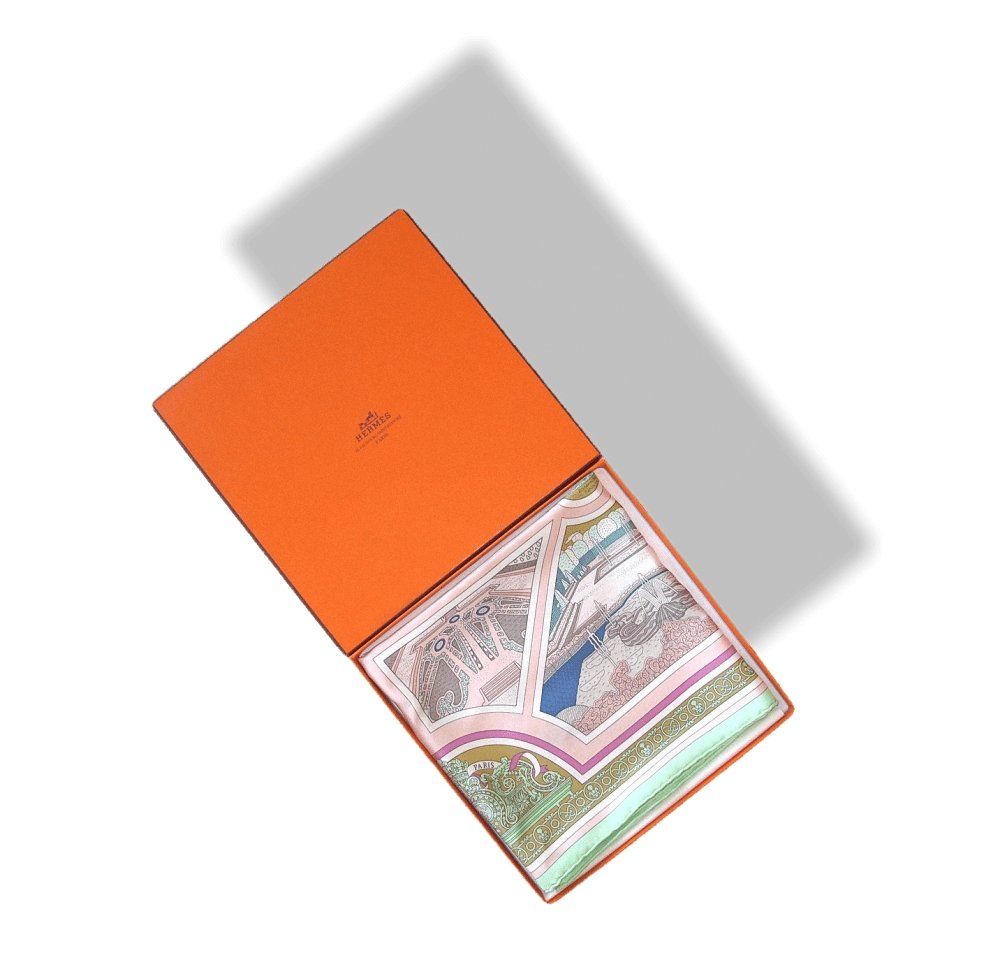Hermes Flanerie a Versailles by Pierre Marie Twill 90