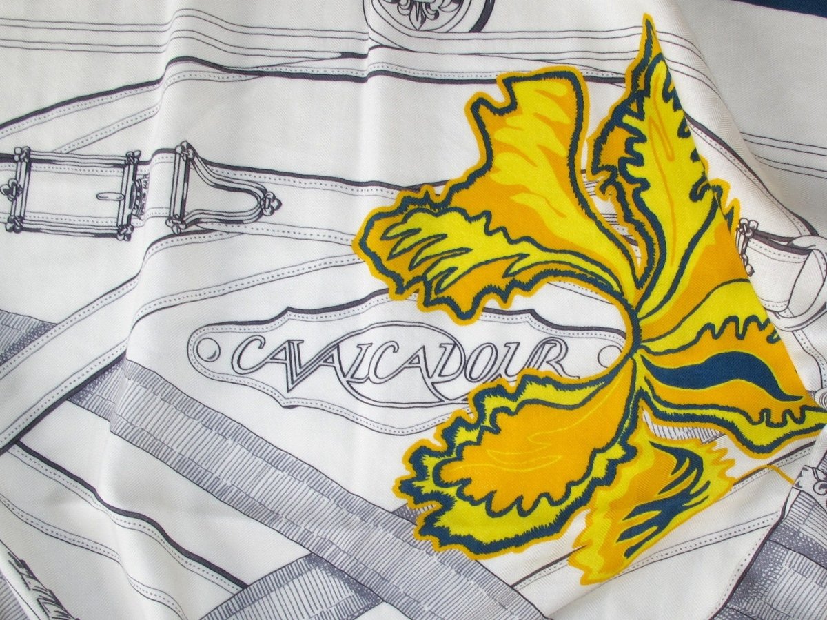 Hermes 2017 cw06 White Yellow Petrole Cavalcadour Fleuri Cashmere Shawl 140, NWT! - poupishop