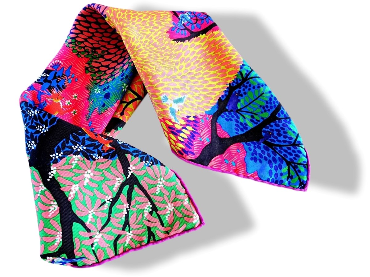 Hermes 2017 Fuchsia Green Pink DANS UN JARDIN ANGLAIS by Alice Shirley Gavroche Carre Scarf 45 CM - poupishop