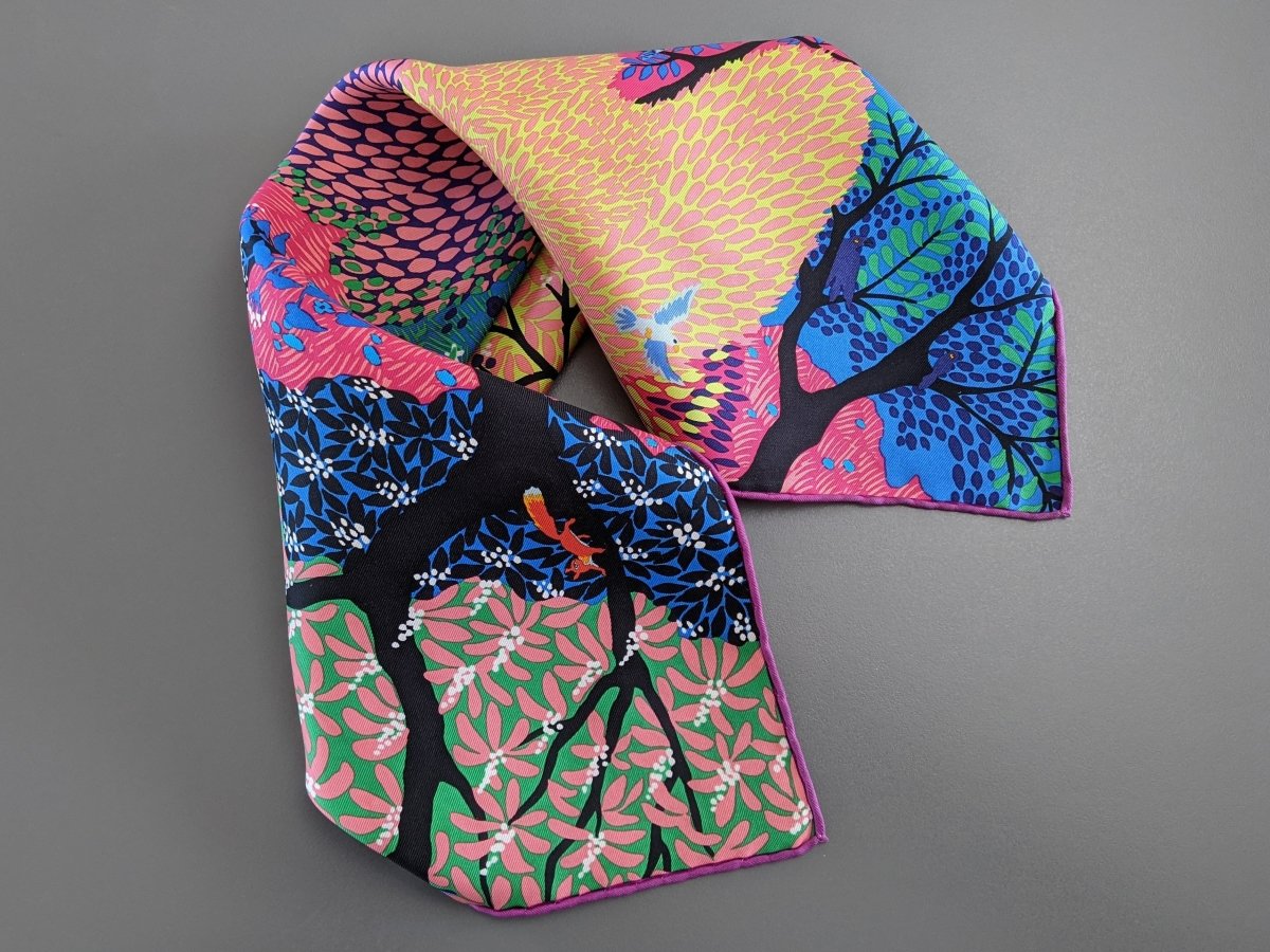 Hermes 2017 Fuchsia/vert/Rose Dans un Jardin Anglais by Alice Shirley Gavroche Carre Scarf 45 CM, Rare! - poupishop