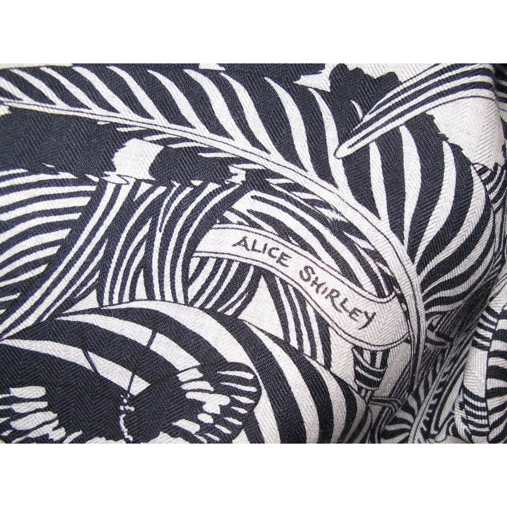 Hermes 2018 cw16 Gris/Bleu Noir/Gris Jaguar Quetzal Cashmere Shawl 140, New! - poupishop