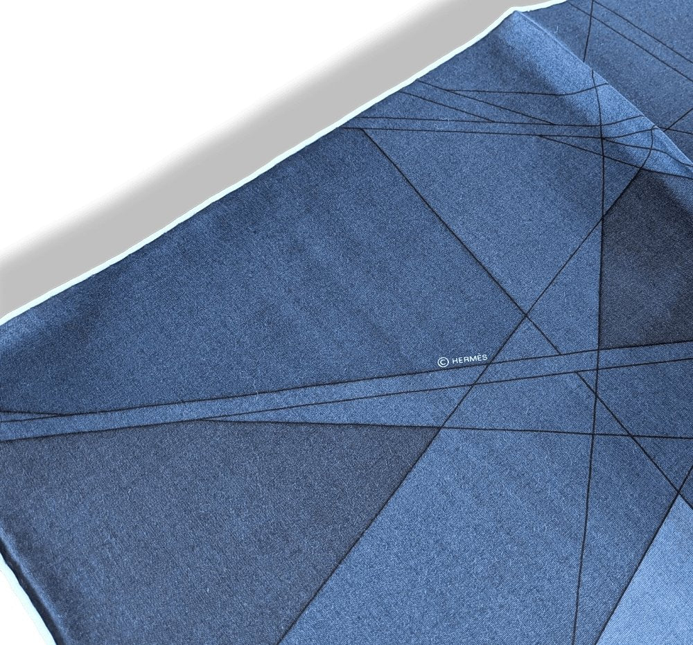 Hermes 2018 Navy/Pilot Blue/Sky FORCE CENTRIFUGE by Nigel Peake 70% Wool/30% Silk Shawl 140 cm, BNWT! - poupishop