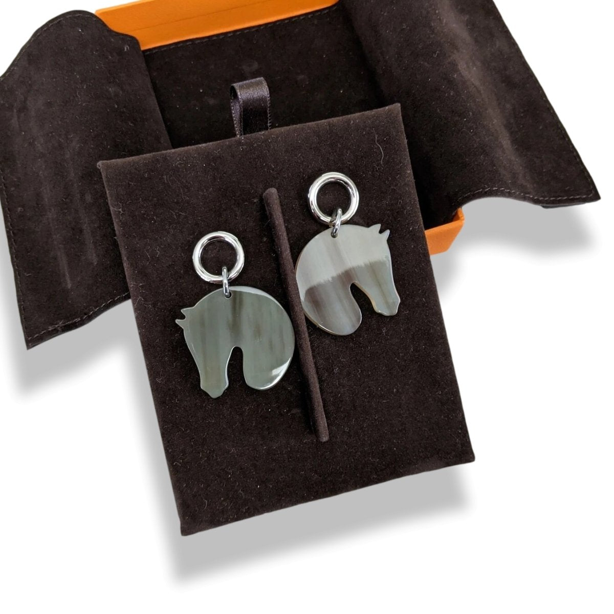 Hermes 2019 Natural Horn TATERSALE GM Horse Head Pierced Earrrings, BNWIB!