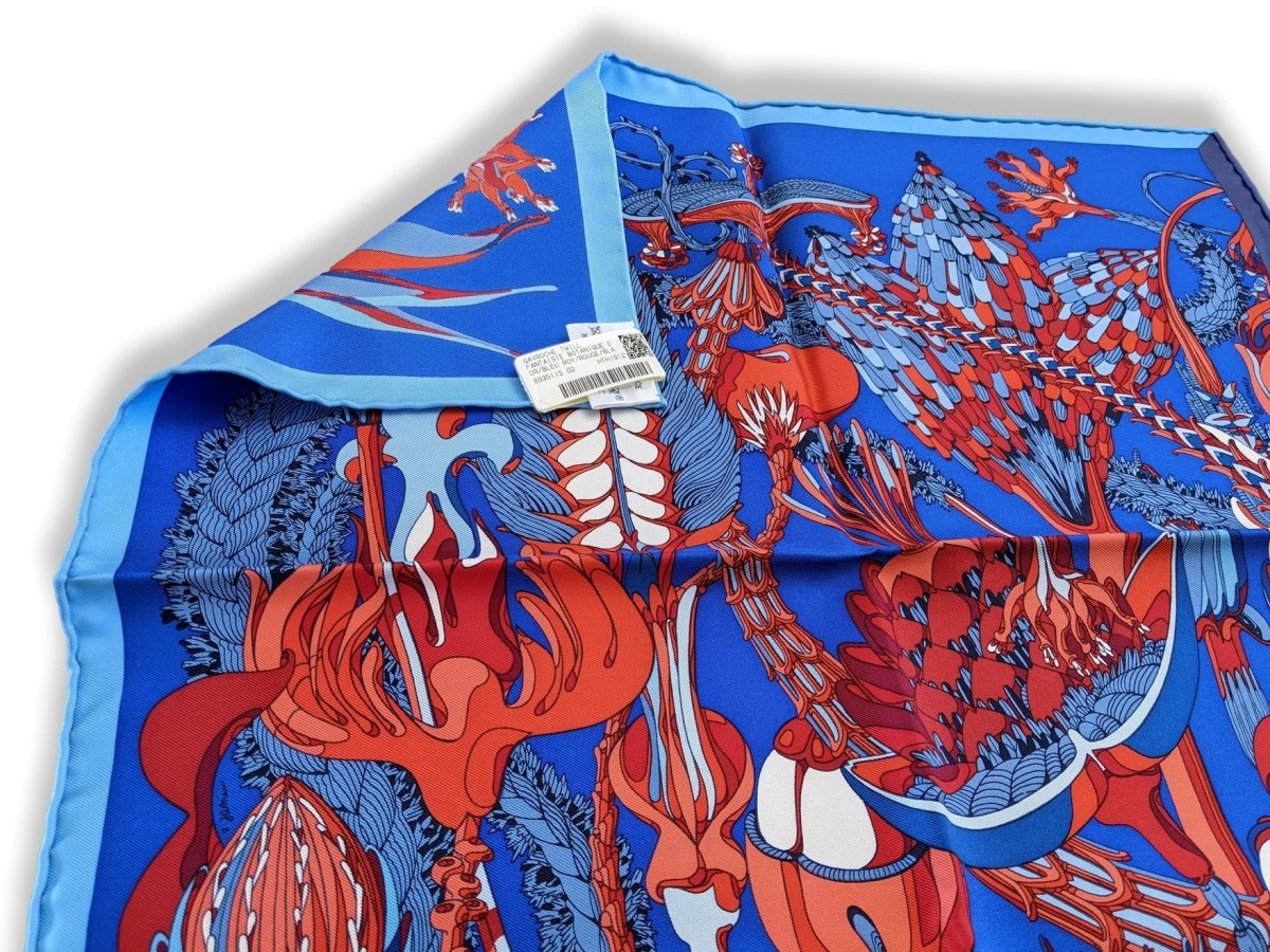 Hermes 2020 Bleu Royal/Rouge/Blanc "Fantaisues Botaniques Detail" by Virginie Jamin Twill Gavroche 45 cm, BNWT!