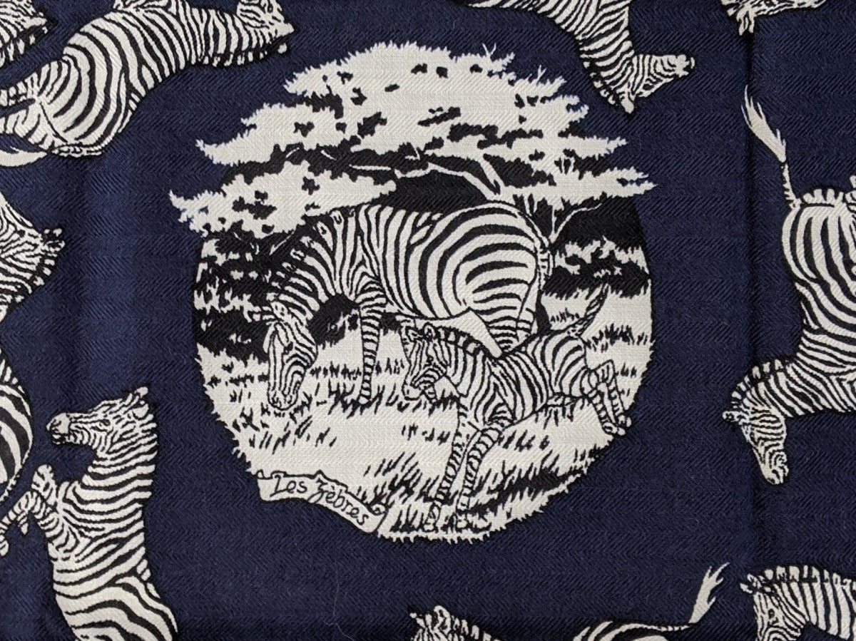 Hermes 2020 Marine/Blanc/Noir LES ZEBRES Zebras by Robert Dallet Cashmere Bandana 55, BNWT!