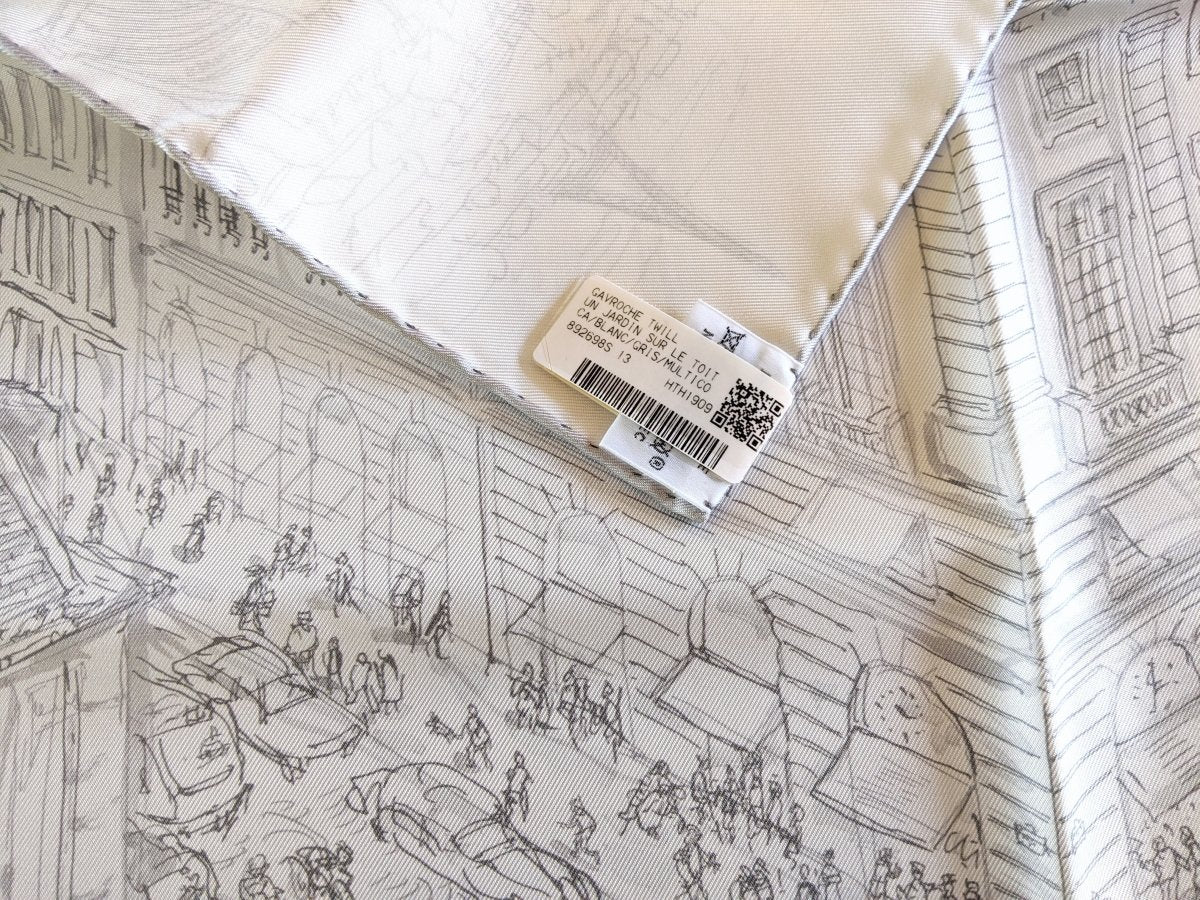 Hermes [40] 2019 White/Grey/Mutli UN JARDIN SUR LE TOIT Gavroche Twill Carre 45 CM, BNWTIB! - poupishop