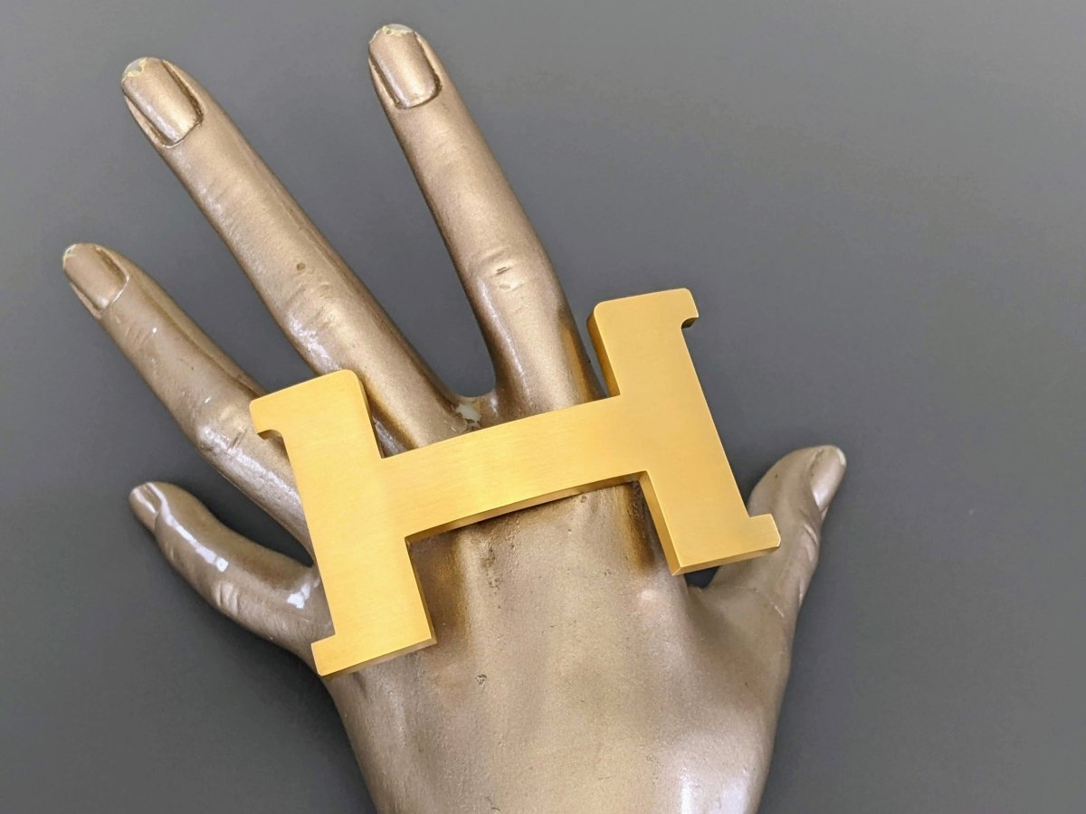 Hermes [67] Huge Brushed Gold/Or Brosse Belt Buckle Constance 42 mm, New in Pochette and White Box! - poupishop