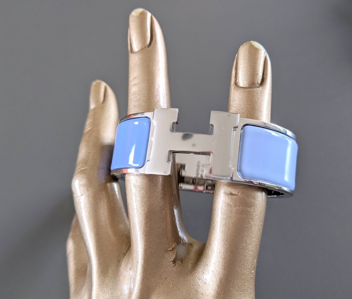 Hermes [79] Lavander/Lupin Enamel & Palladium AG CLIC CLAC H COLOR Wide Bangle Bracelet Sz GM, BNIB! - poupishop