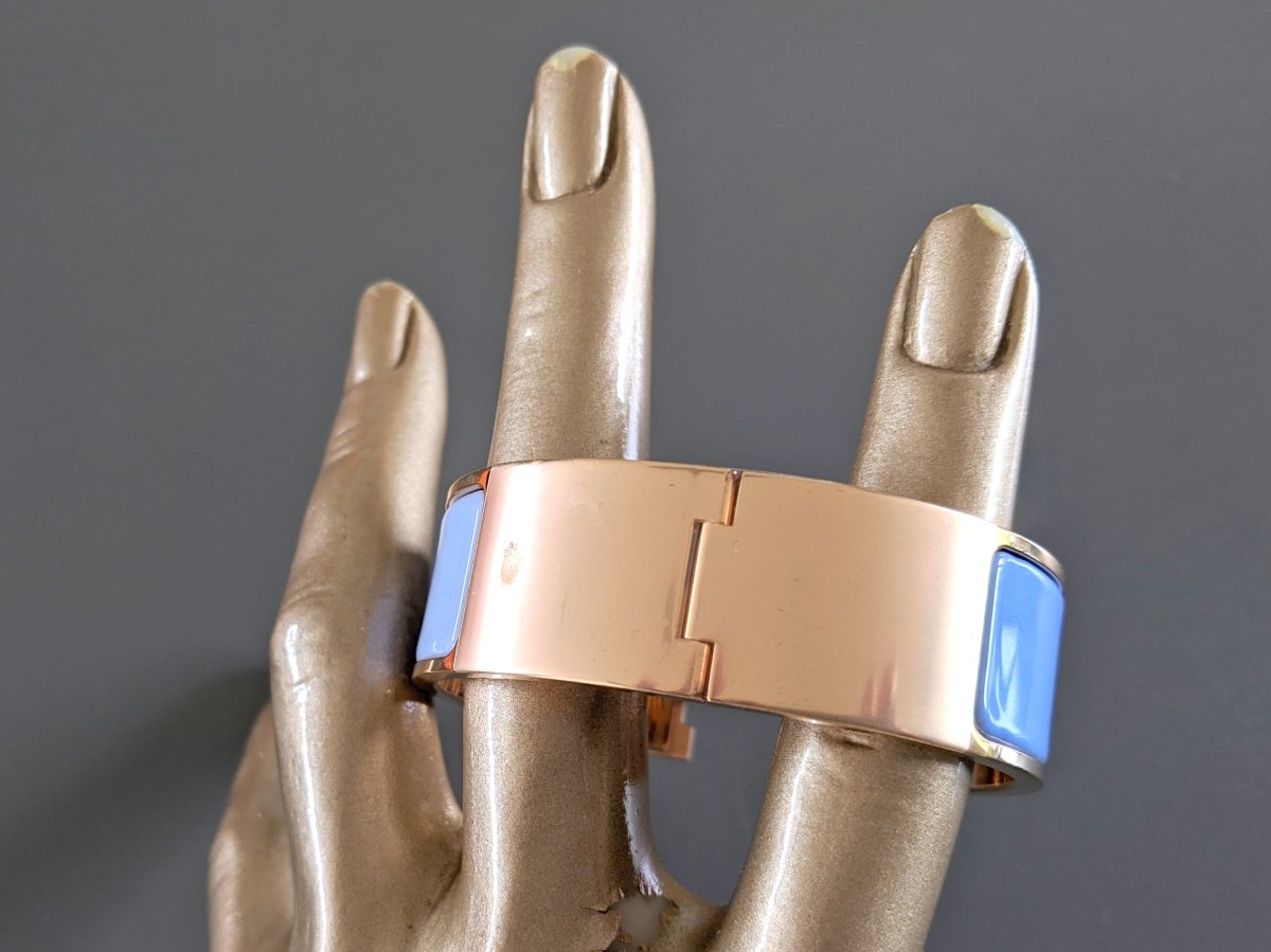 Hermes [81] Lavander/Lupin Enamel & Pink Gold CLIC CLAC H COLOR Wide Bangle Bracelet Sz PM, BNIB! - poupishop