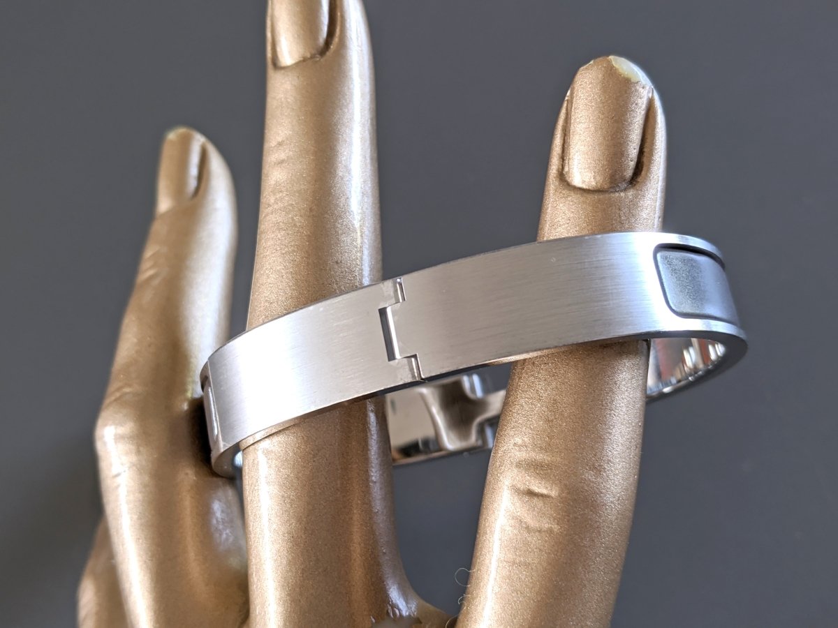 Hermes [84] Etain Mat Enamel & Palladium CLIC CLAC H Narrow Bangle Bracelet Sz L, BNIB! - poupishop