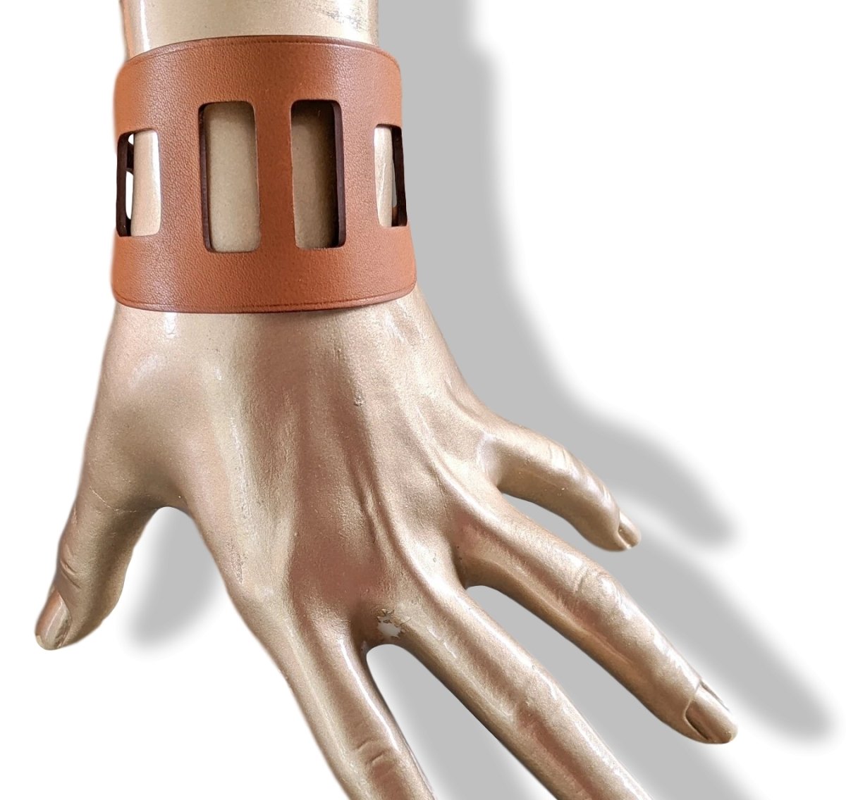 Hermes [91] Unisex Gold Swift Calfskin/Ag MANCHETTE PERFOREE Bracelet Sz T3, BNIB! - poupishop