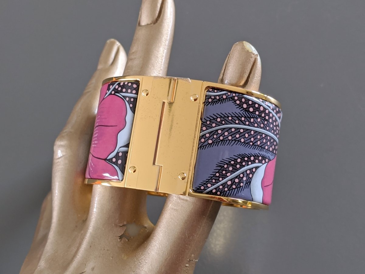 Hermes [92] Faux Grey Enamel/Gold BAOBAB CAT CHARNIERE XL Bangle Bracelet Sz M, BNIB! - poupishop