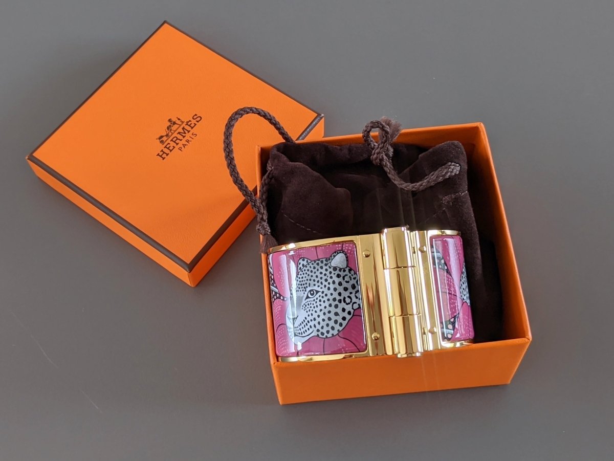 Hermes [92] Faux Grey Enamel/Gold BAOBAB CAT CHARNIERE XL Bangle Bracelet Sz M, BNIB! - poupishop