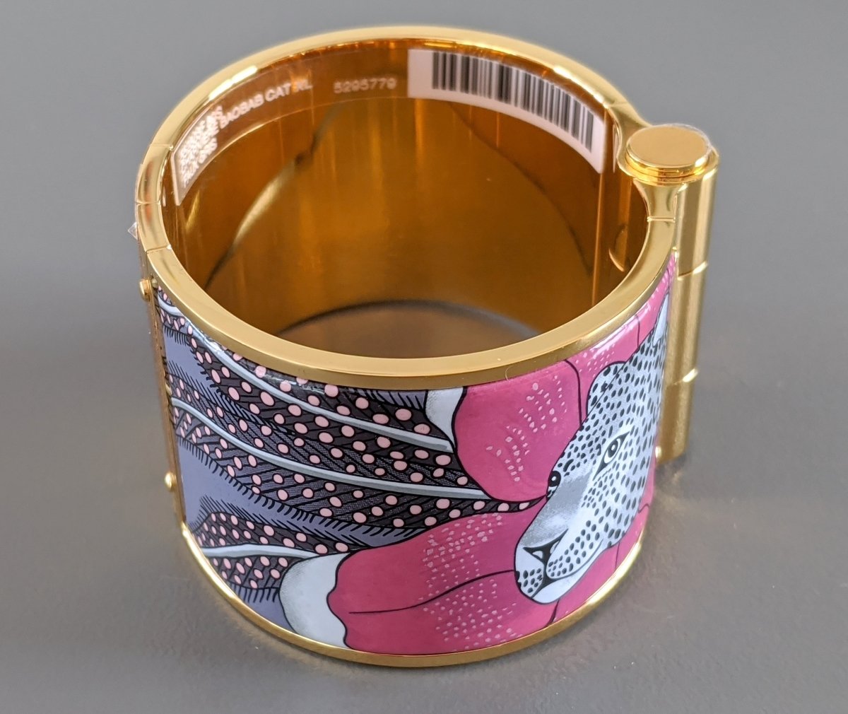 Hermes [92] Faux Grey Enamel/Gold BAOBAB CAT CHARNIERE XL Bangle Bracelet Sz M, BNIB! - poupishop