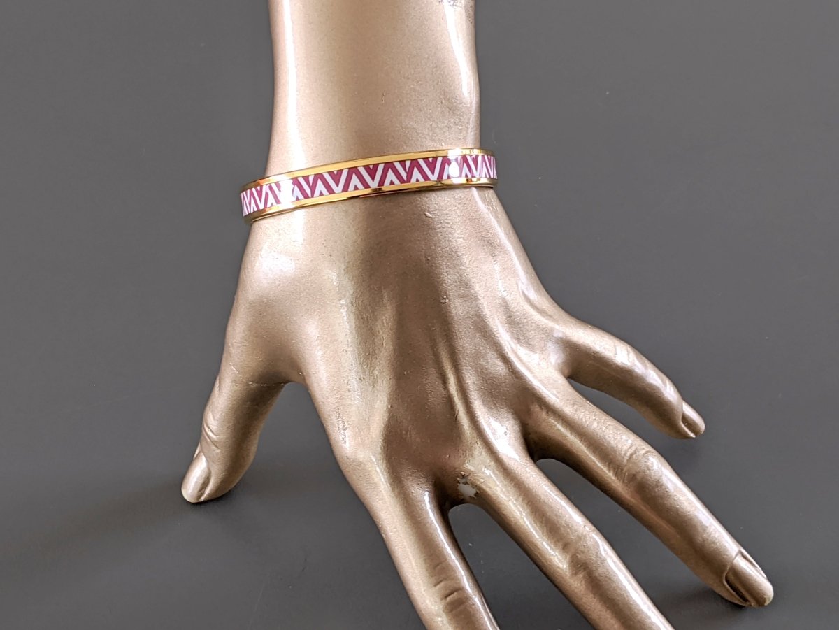 Hermes [94] Faux Gris/Gold Printed Enamel MANUFACTURE DE BOUCLERIES Bangle Bracelet Sz70, BNIB! - poupishop