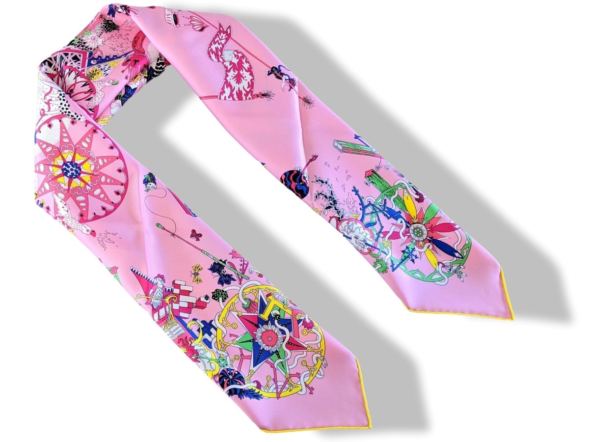 Hermes [AC5] Pink/White/Multi LA FOLLE PARADE by Claire Fanjul Twill Carre 90cm cm, BNWTIB! - poupishop