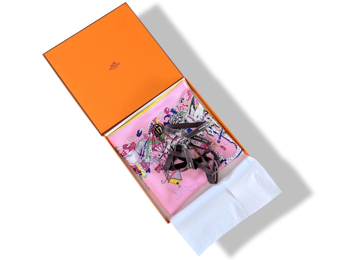 Hermes [AC5] Pink/White/Multi LA FOLLE PARADE by Claire Fanjul Twill Carre 90cm cm, BNWTIB! - poupishop