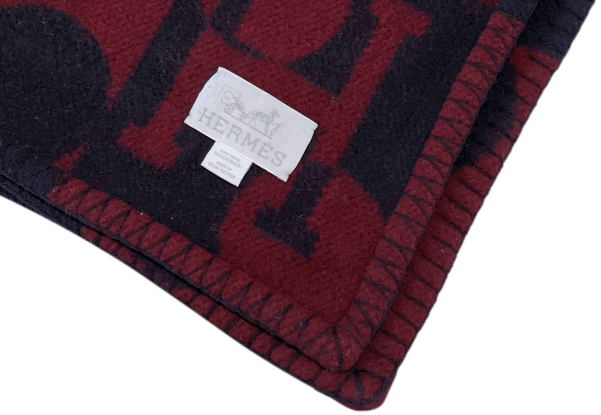 Produits Hermes Burgundy/Navy "Avalon a Pois" Plaid 135 x 170 cm