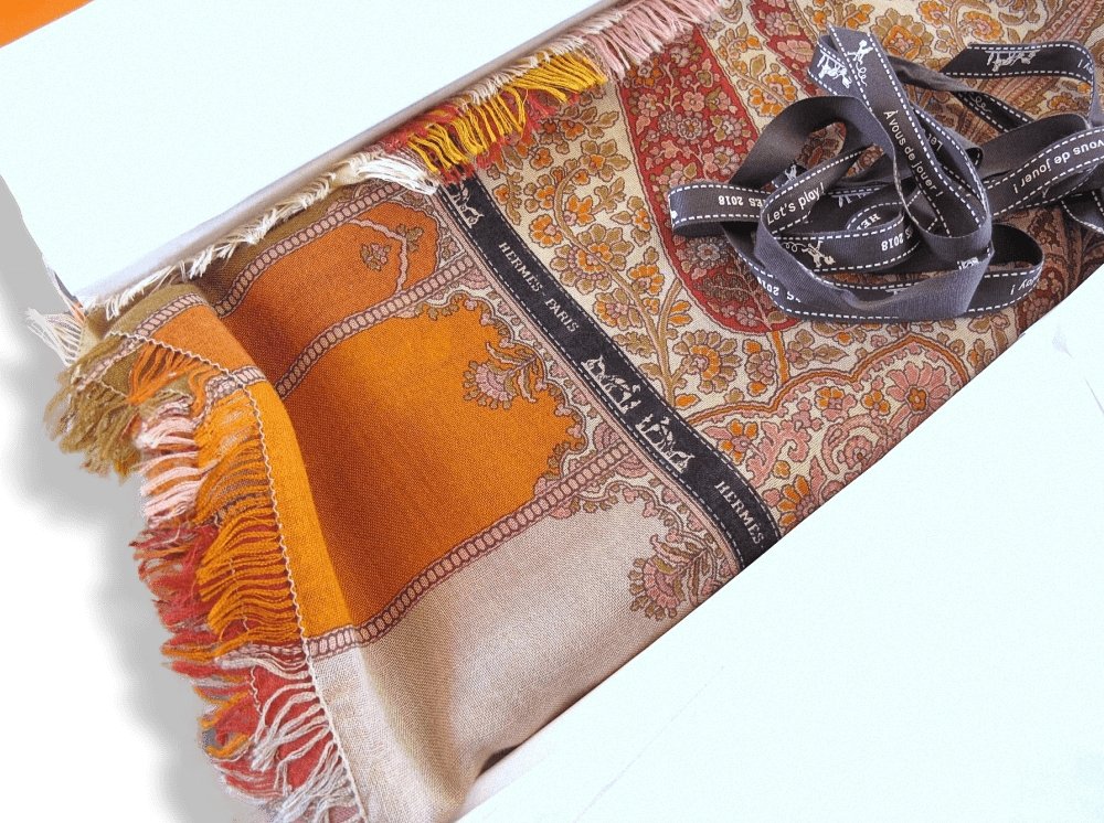 Hermes AW2008 Rust Licorice Saffron DAMIER Cashmere Shawl 140, without tag in Box, Grail! - poupishop