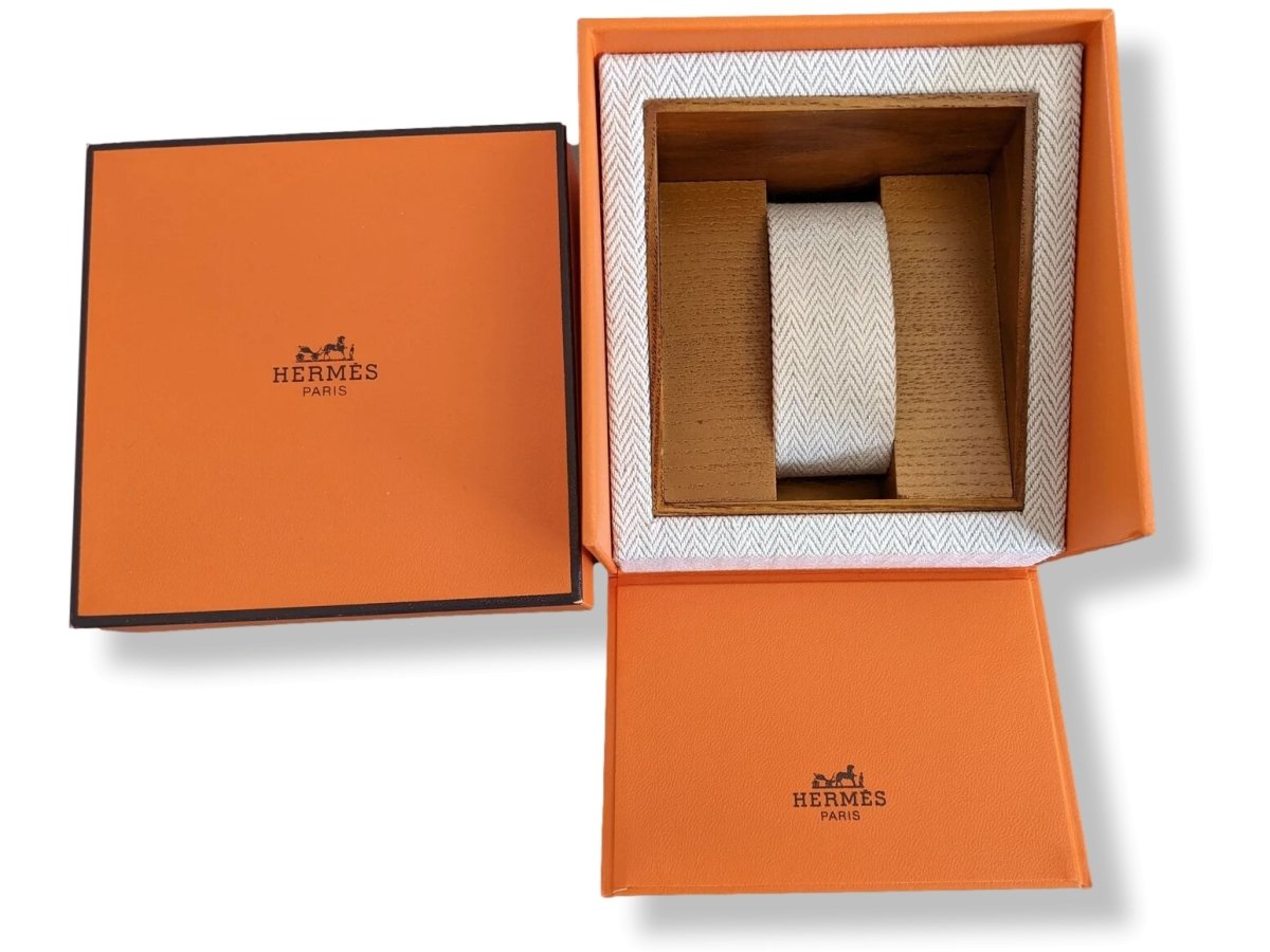 Hermes B08 Luxurious Walnut Wood Watch Box, New!