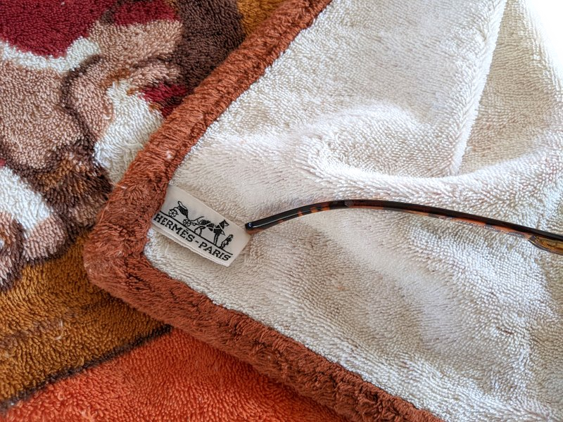 Produits Hermes Chocolat/Orange Vintage "Basset Hound" Beach Towel 150 x 90 cm