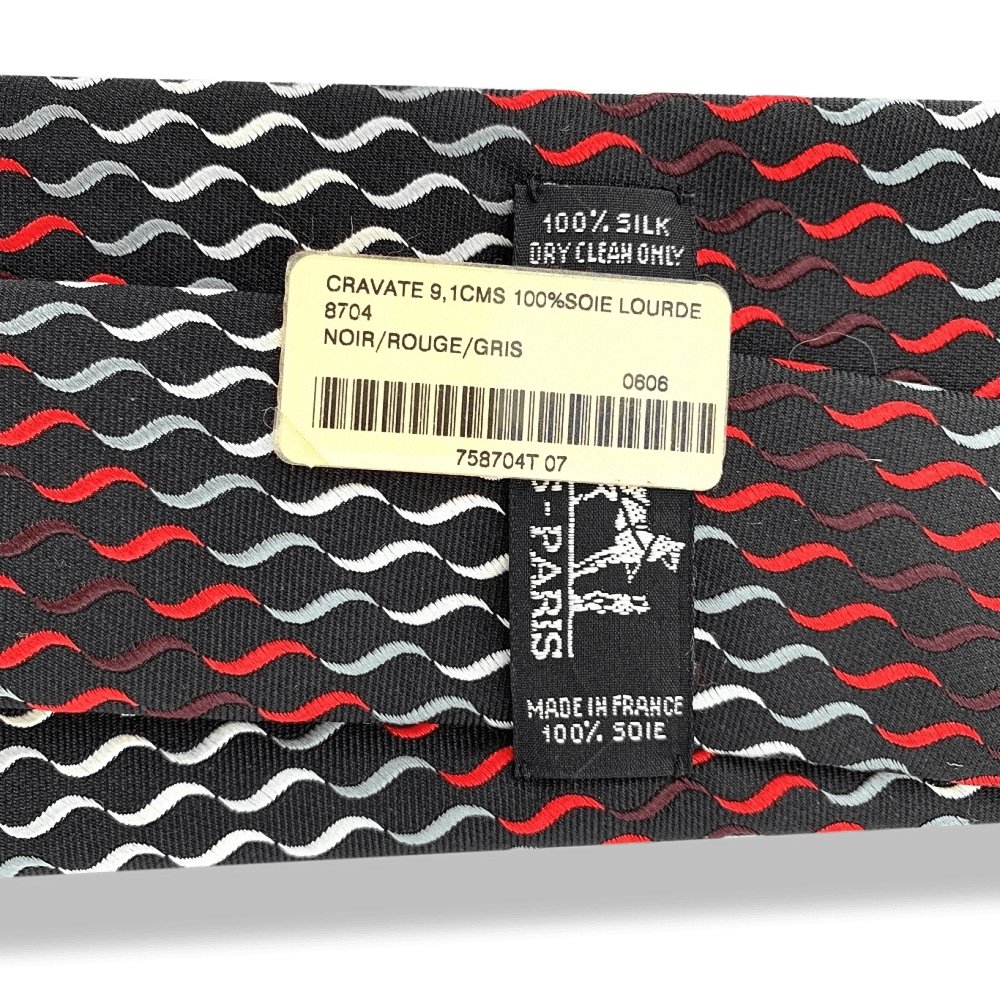 Hermes Black Red Grey SOIE LOURDE Arabesques Heavy Silk Tie 9cm, New in Pochette! - poupishop