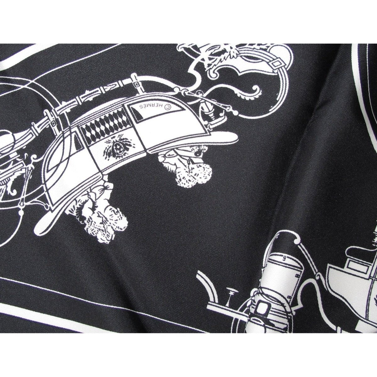   Hermes Black/White Ex Libris Twill Silk Pointu